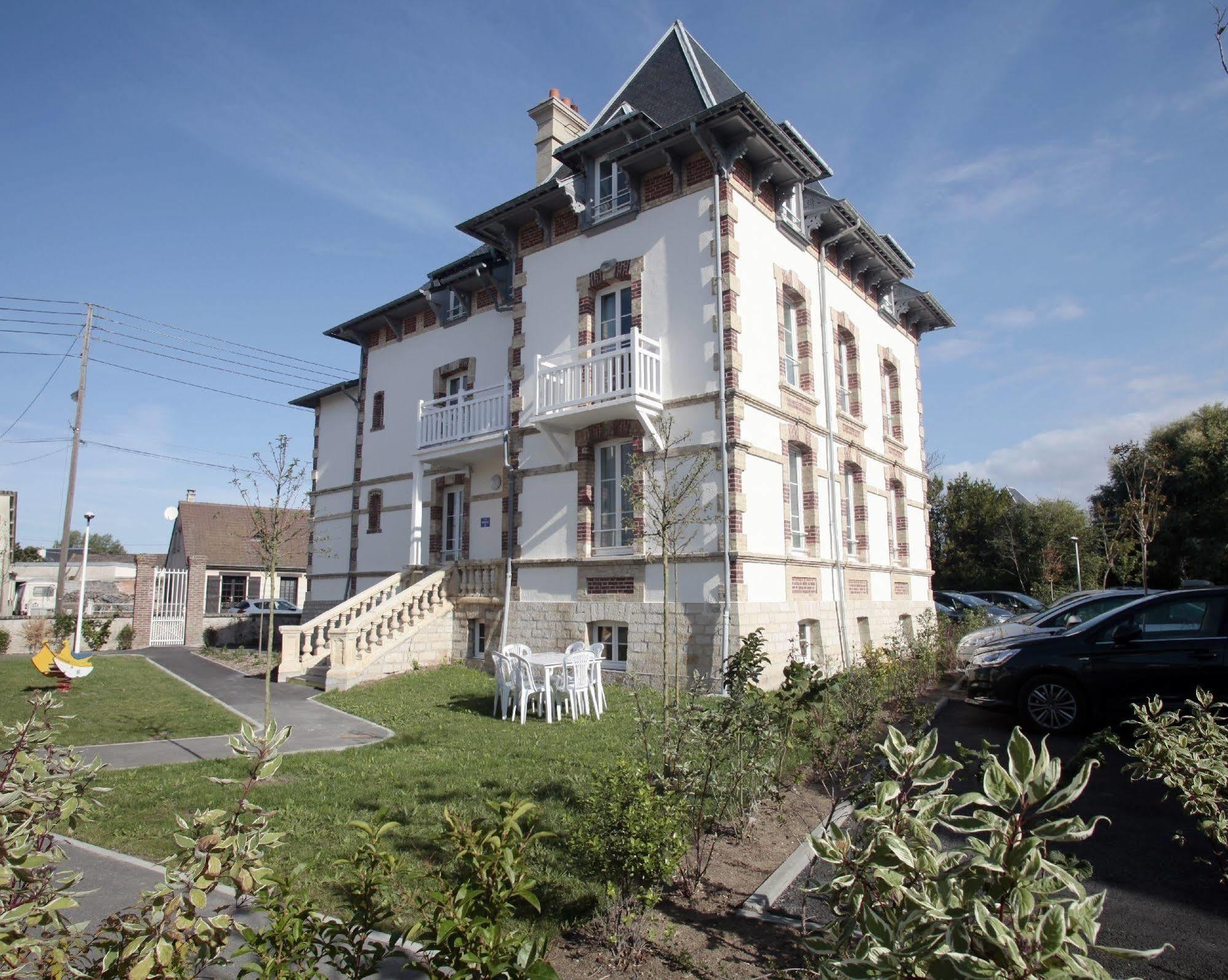 Residence Odalys Le Domaine Des Dunettes Cabourg Exteriér fotografie