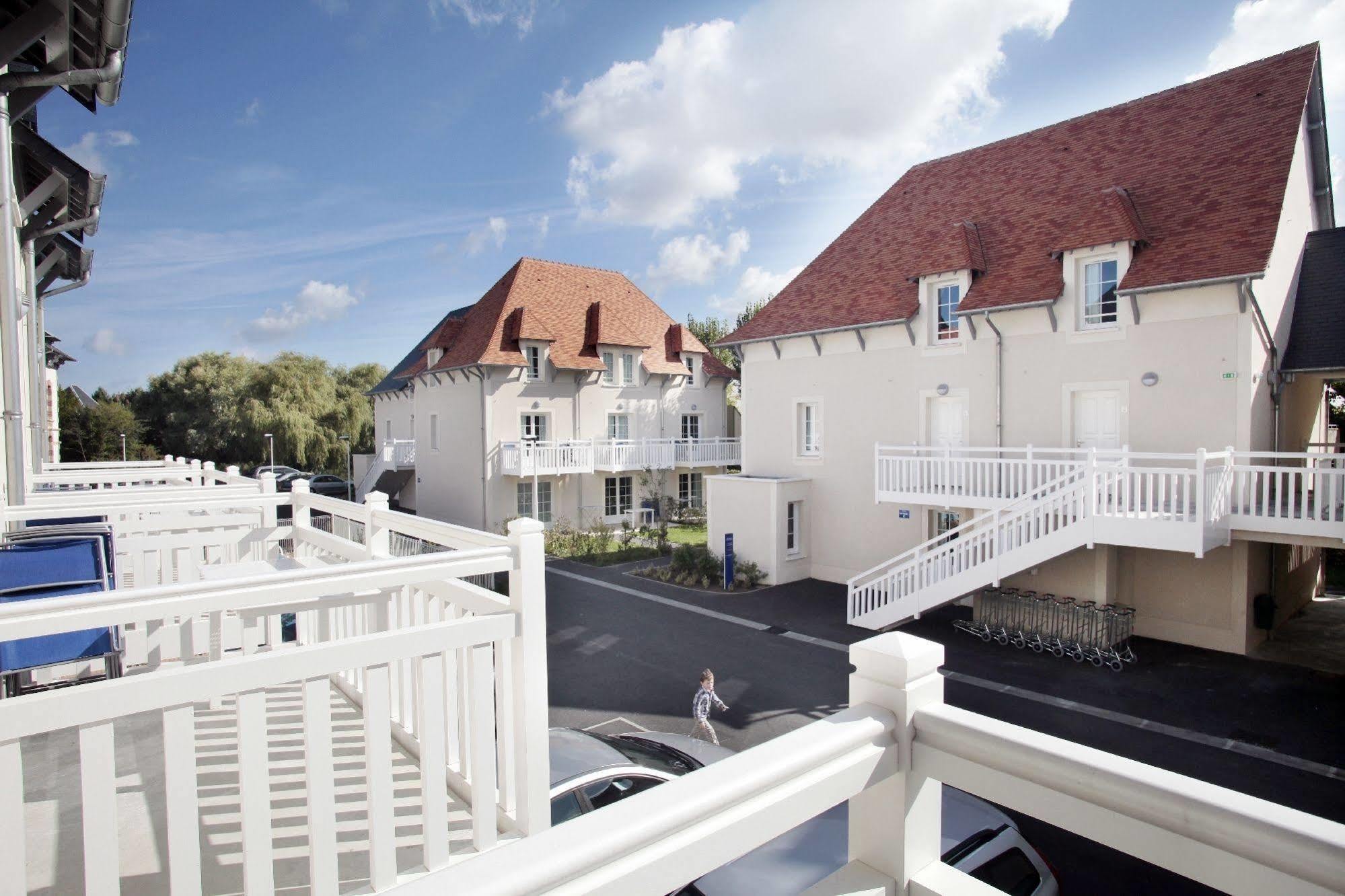 Residence Odalys Le Domaine Des Dunettes Cabourg Exteriér fotografie