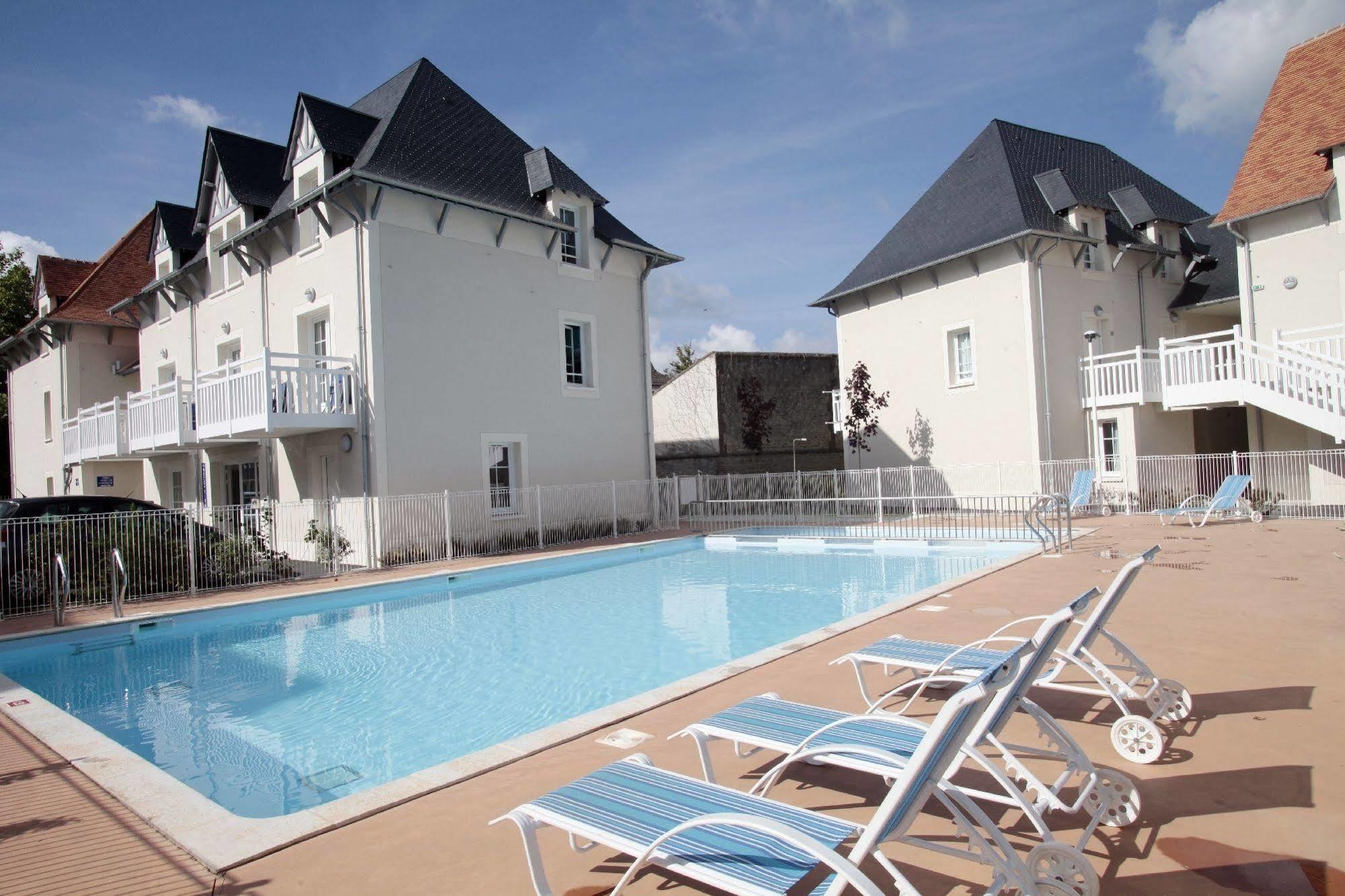 Residence Odalys Le Domaine Des Dunettes Cabourg Exteriér fotografie