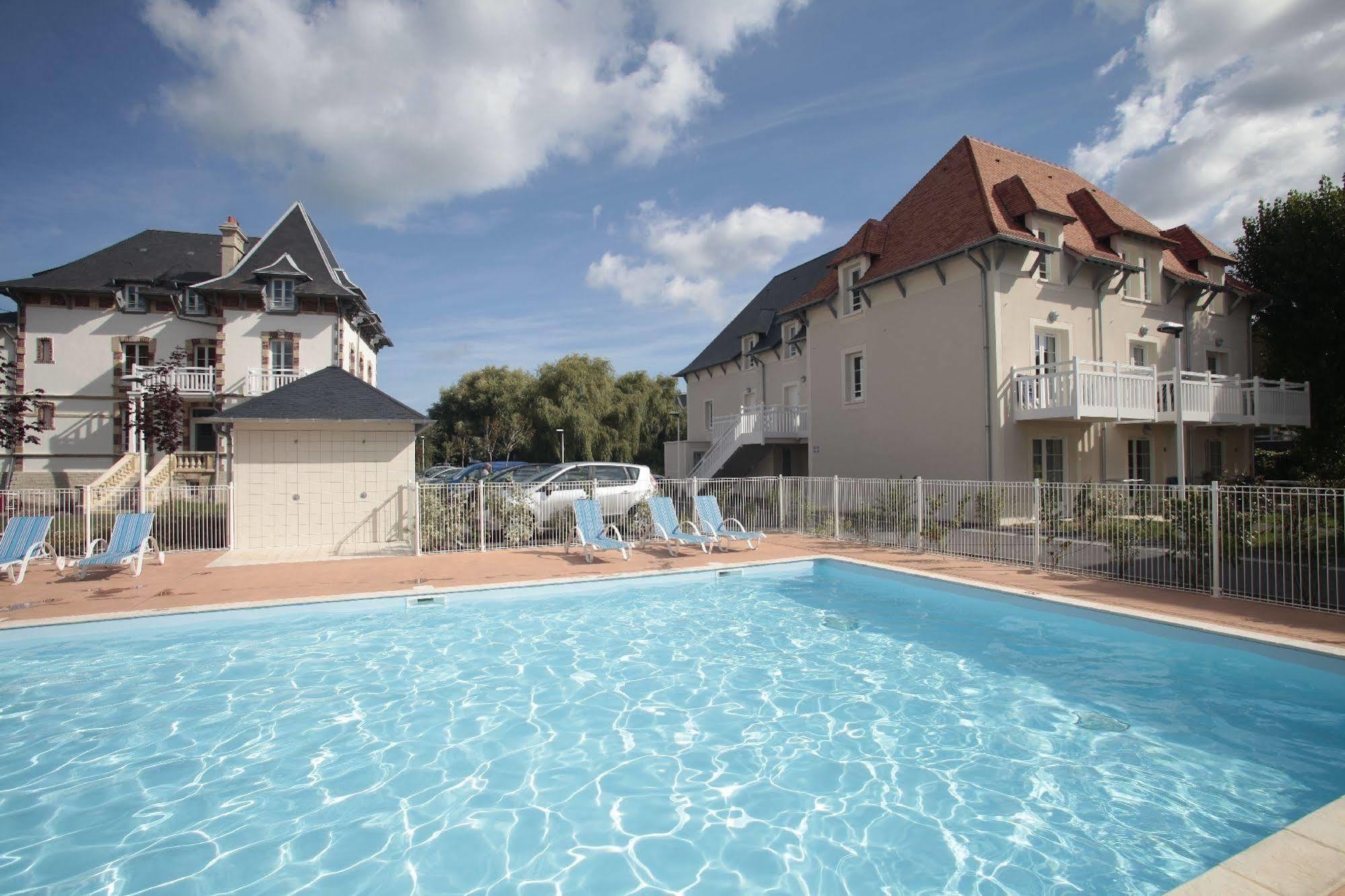 Residence Odalys Le Domaine Des Dunettes Cabourg Exteriér fotografie